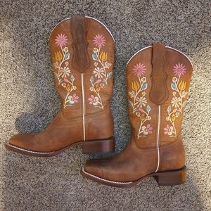 Soto Embroidered Boots